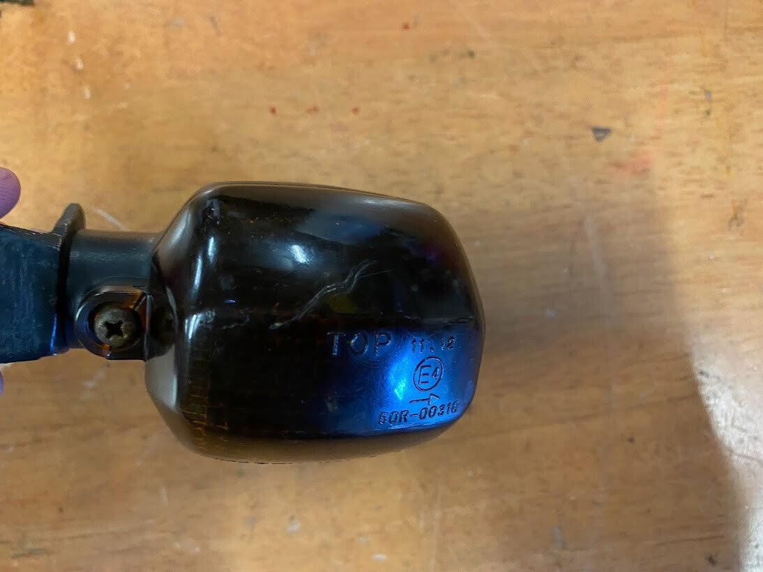 Front Left Blinker Yamaha FZS 600 1998