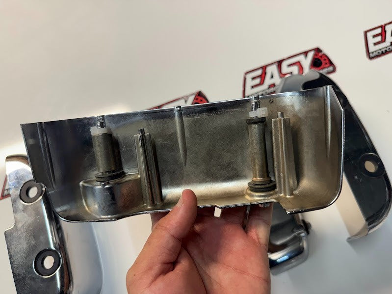 Suzuki VL 1500 Intruder 1998-2004 Cylinder Head Cover Set OEM Genuine