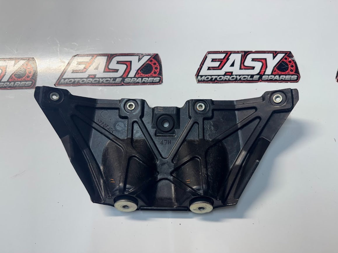 Suzuki GSXR 1000 2009-2016 Fuel Tank Front Bracket OEM Genuine 44521-47H00