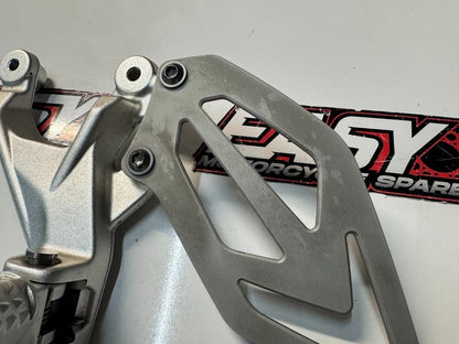 BMW S1000RR 2016 LH Foot Peg Bracket Rear Set OEM Genuine K46 46717728307
