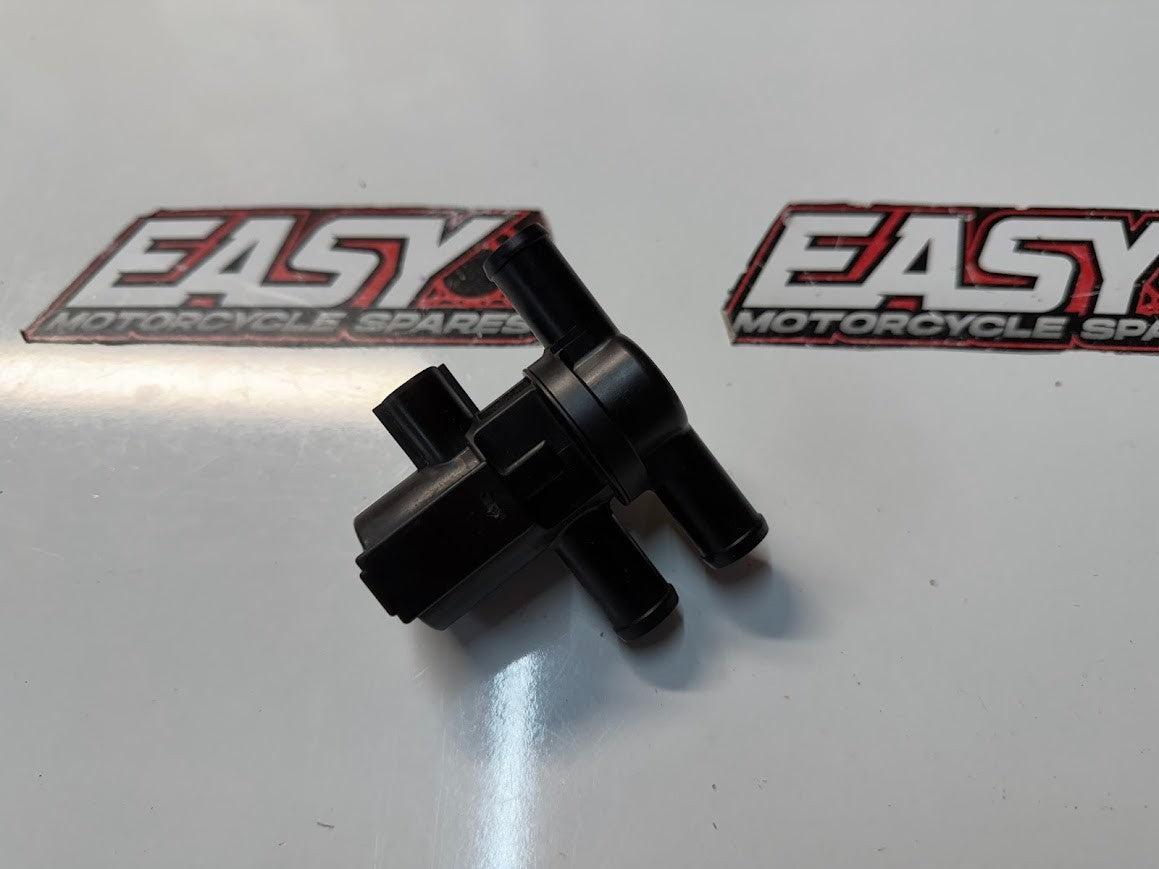 Air Valve Solenoid Kawasaki Vulcan VN900 Classic 2006-2019 OEM 16126-0746