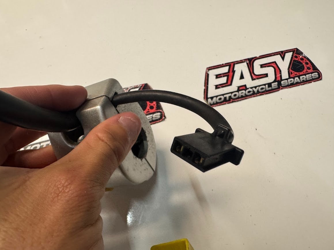 Suzuki VL 1500 Intruder 2003-2006 LH Switch Block OEM Genuine 37400-10F60