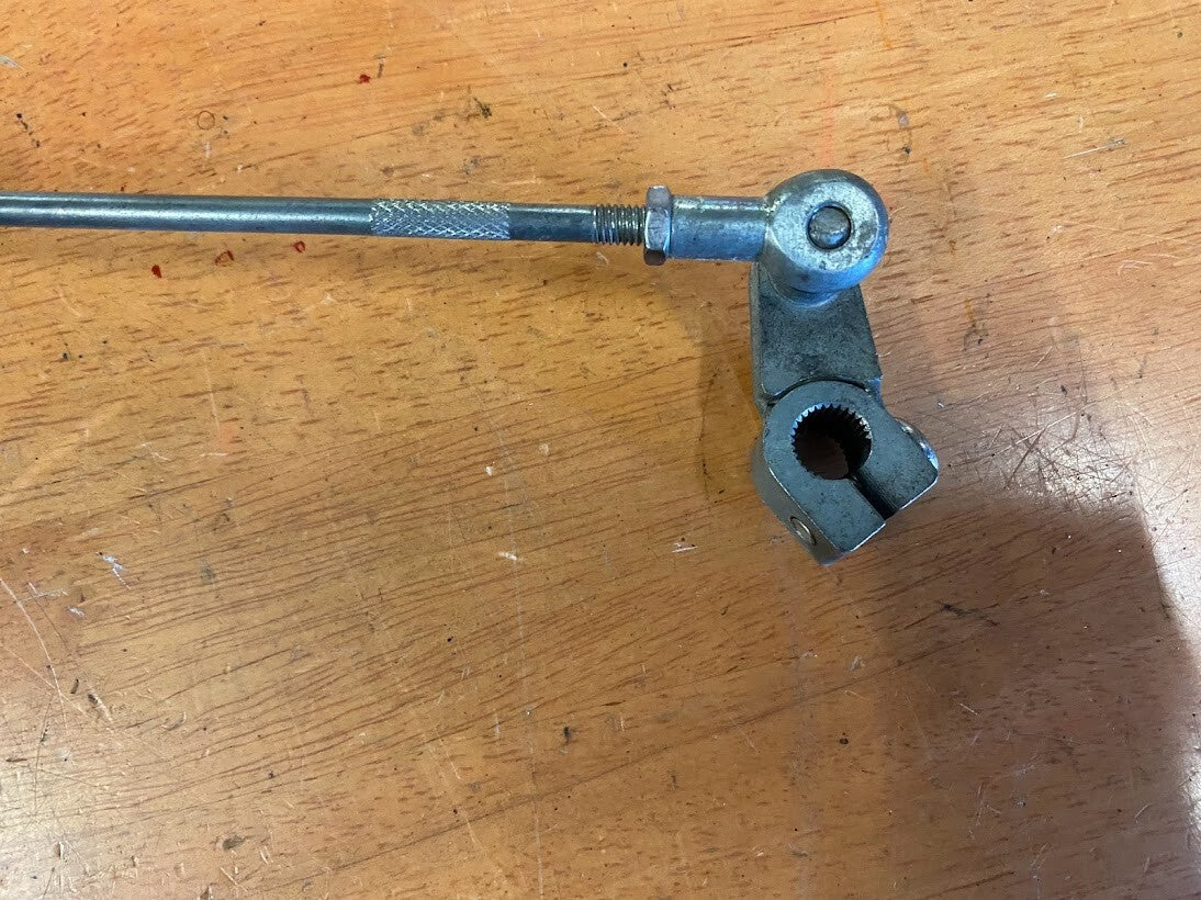 Gear Linkage and Pedal Yamaha FZS 600 1998