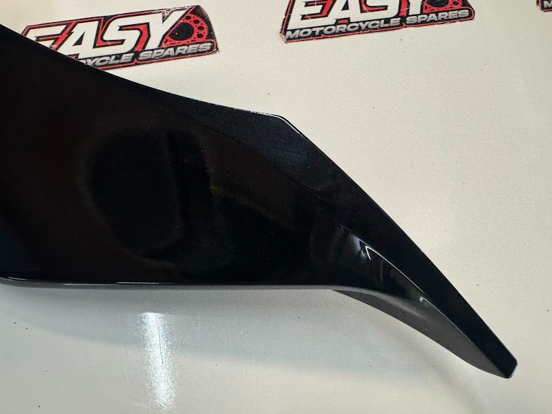 Yamaha YZF R1 2020-2025 Cover 5 LH Fairing Cowl OEM Genuine B3L-2842A-00
