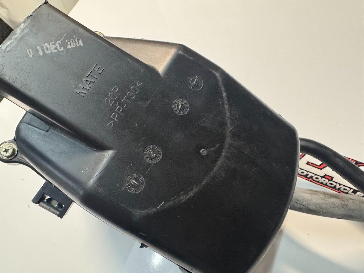 Yamaha YZF R15 2011-2018 Airbox Assembly OEM Genuine 20P-E4411-00