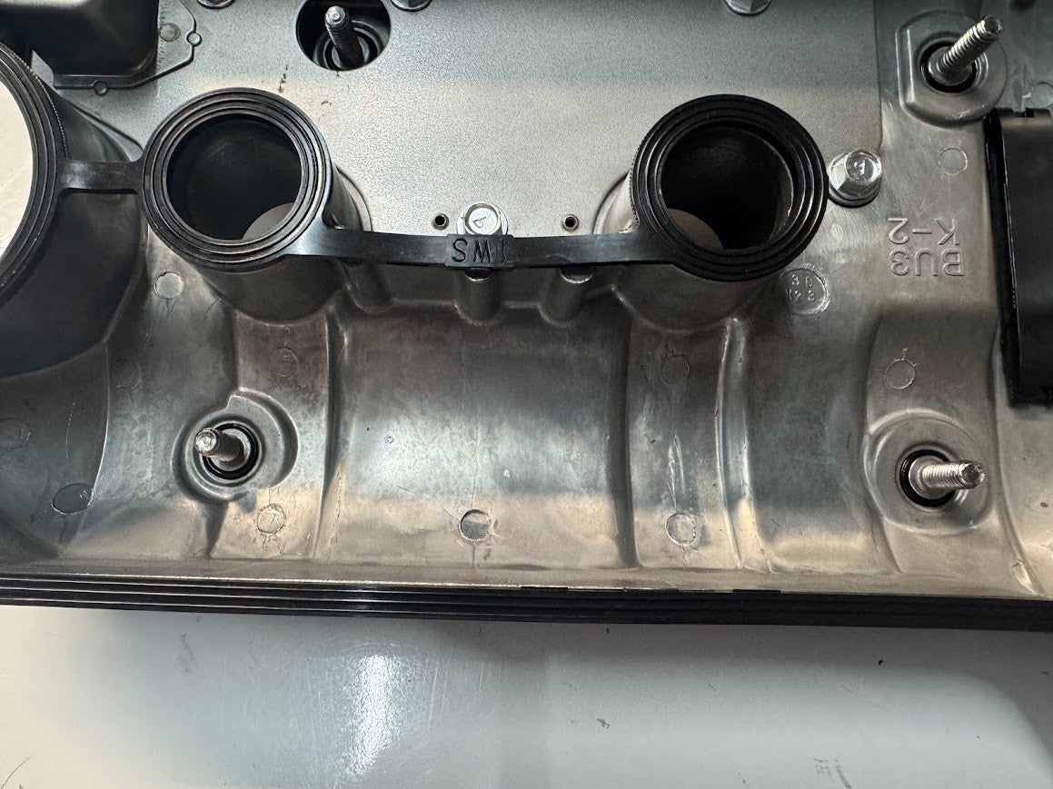 Yamaha YZF R7 2022-2025 Cylinder Head Cover OEM Genuine 1WS-11190-10