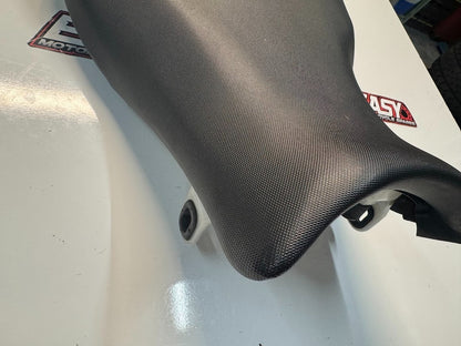 Suzuki GSXR 1000 2012-2016 Riders Seat OEM Genuine 45100-47H11-DW2