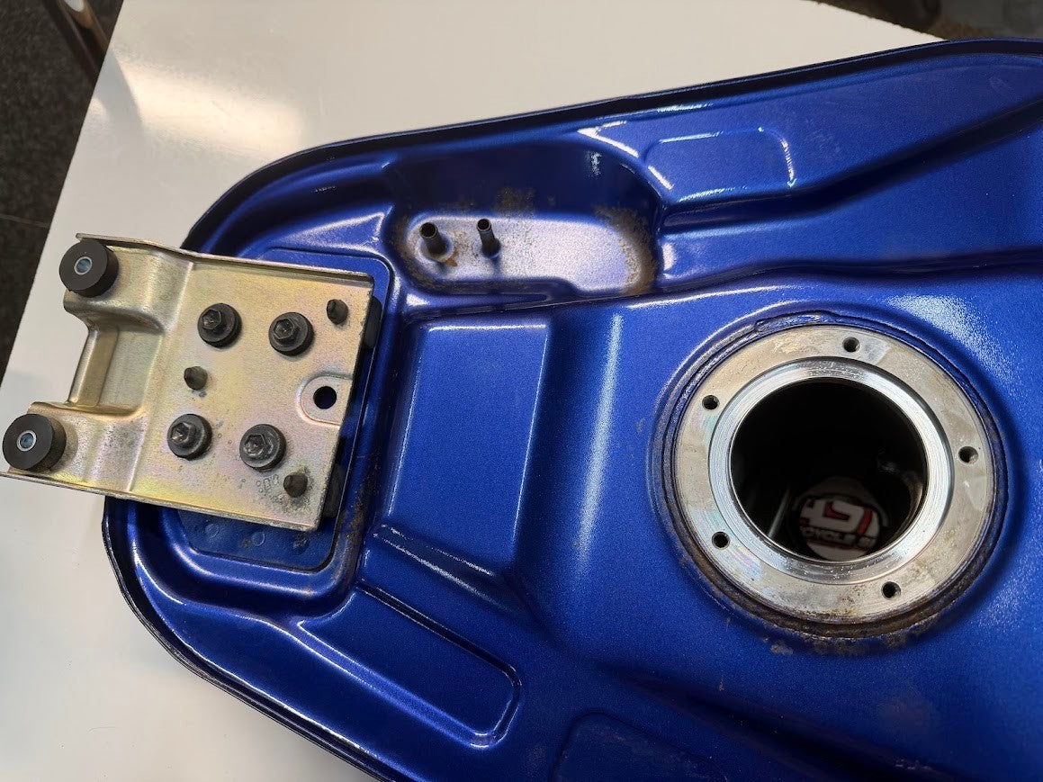 Fuel Tank Suzuki GSF 1250 S Bandit 2012 OEM 44100-18H01-YUF