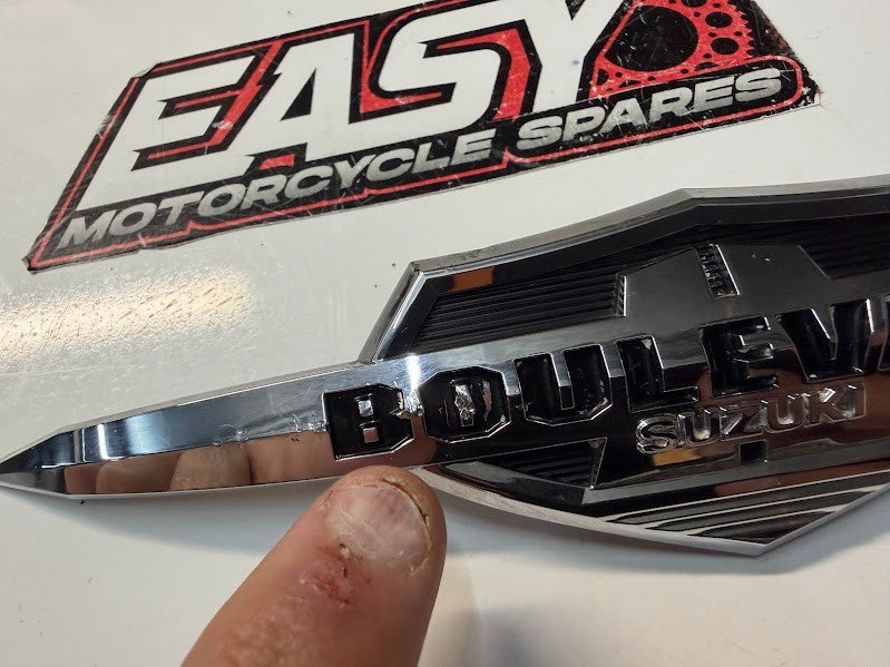 Tank Badges Emblem Suzuki Boulevard C109R VLR 1800 T 2008-2014 OEM 68111-22H00