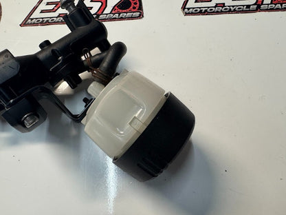 BMW F800 ST 2009 Front Brake Master Cylinder Assembly OEM Genuine 32727727037