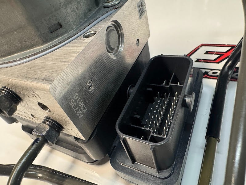 Yamaha YZF R1 2015-2019 ABS Module Pump OEM Genuine 2CR-85930-09