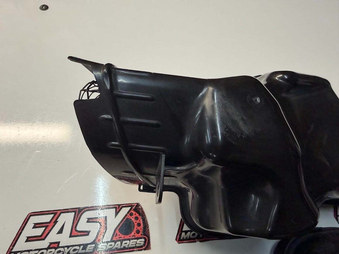 Air Ram Intake Ducts Suzuki GSXR 1000 2007-2008 OEM 94420-21H00