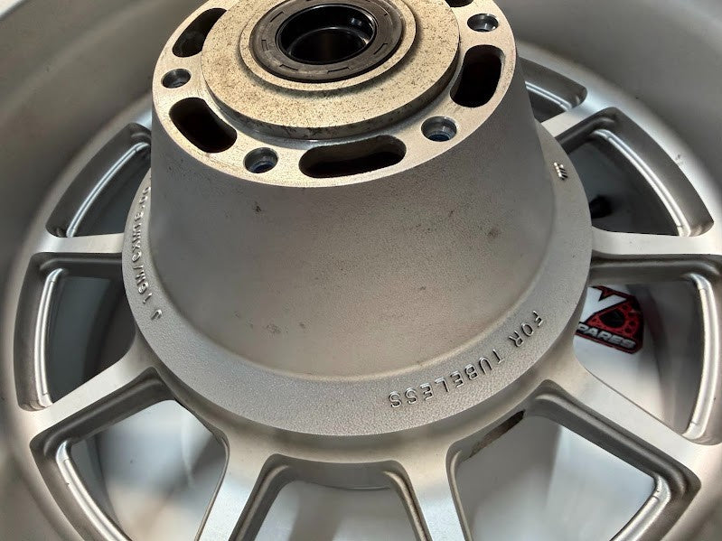 Rear Wheel Rim Suzuki Boulevard C109R VLR 1800 T 2008-2014 OEM 64100-22850-12Z