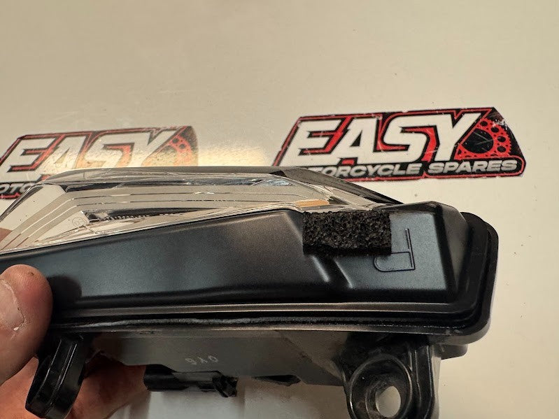 Yamaha YZF R1 2020-2025 RH Pilot Light OEM Genuine B3L-84302-00