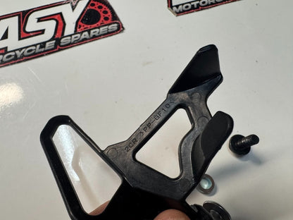 Yamaha YZF R1 2015-2025 Triple Tree Bracket OEM Genuine 2CR-26292-00