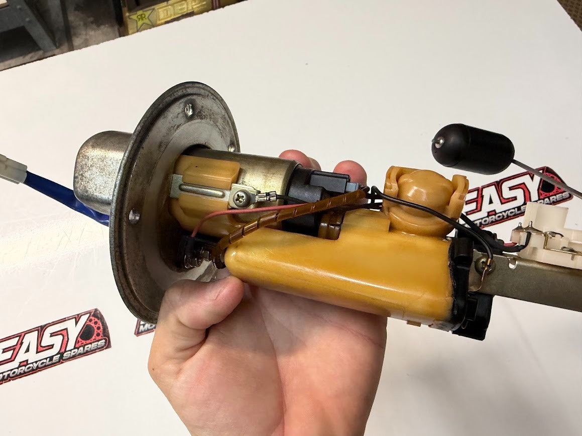 Fuel Pump Assy Suzuki GSXR 1000 2005-2006 OEM 15100-41G00