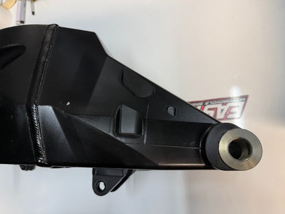 Swingarm Suzuki GSXR 1000 2007-2008 OEM 61000-21H00-YAP Swing Arm