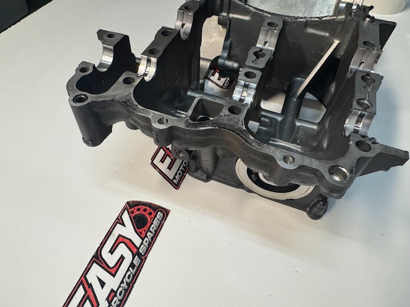 Yamaha YZF R7 2022-2025 Lower Crankcase Casing OEM Genuine 1WS-15100-39