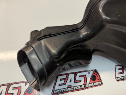 Air Intake Ducts Suzuki GSXR 1000 2007-2008 OEM 94420-21H00