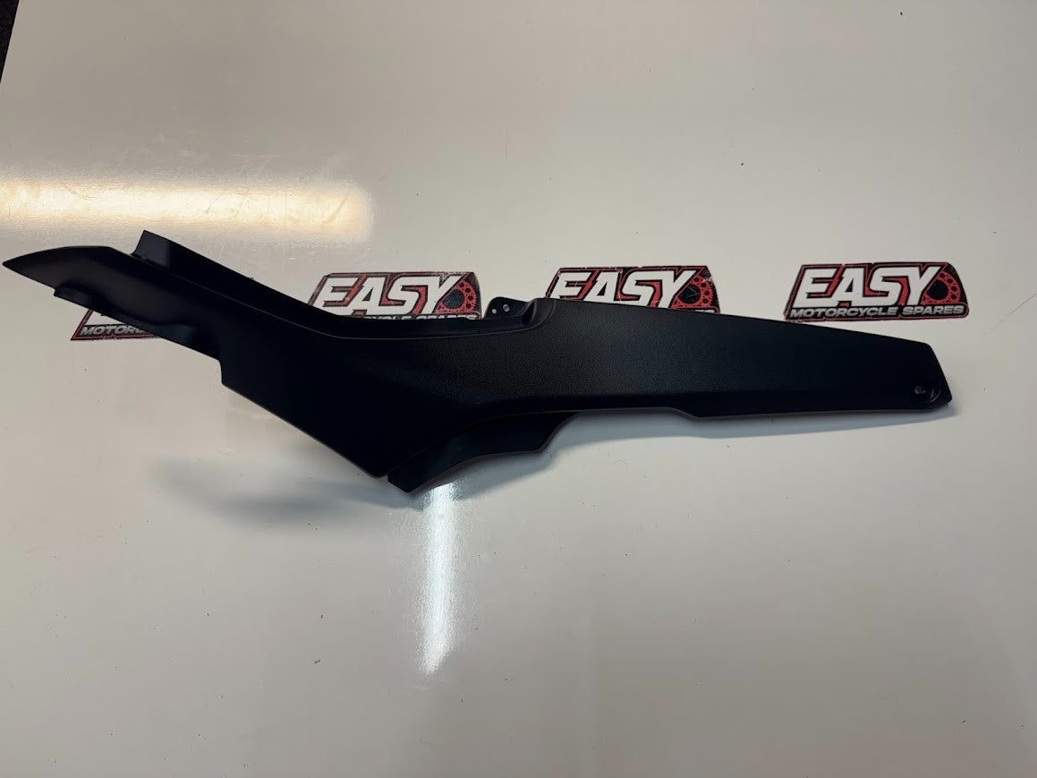 Yamaha YZF R7 2022-2025 Side Cover 2 Fairing Mole OEM Genuine BEB-2171M-00