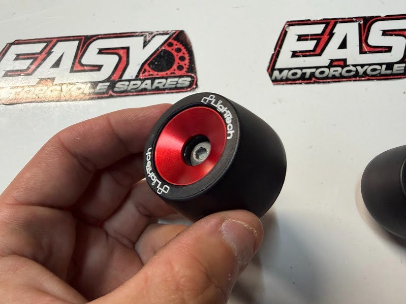 Lightech Front Axle Sliders Yamaha YZF R1 2015-2025 Aftermarket