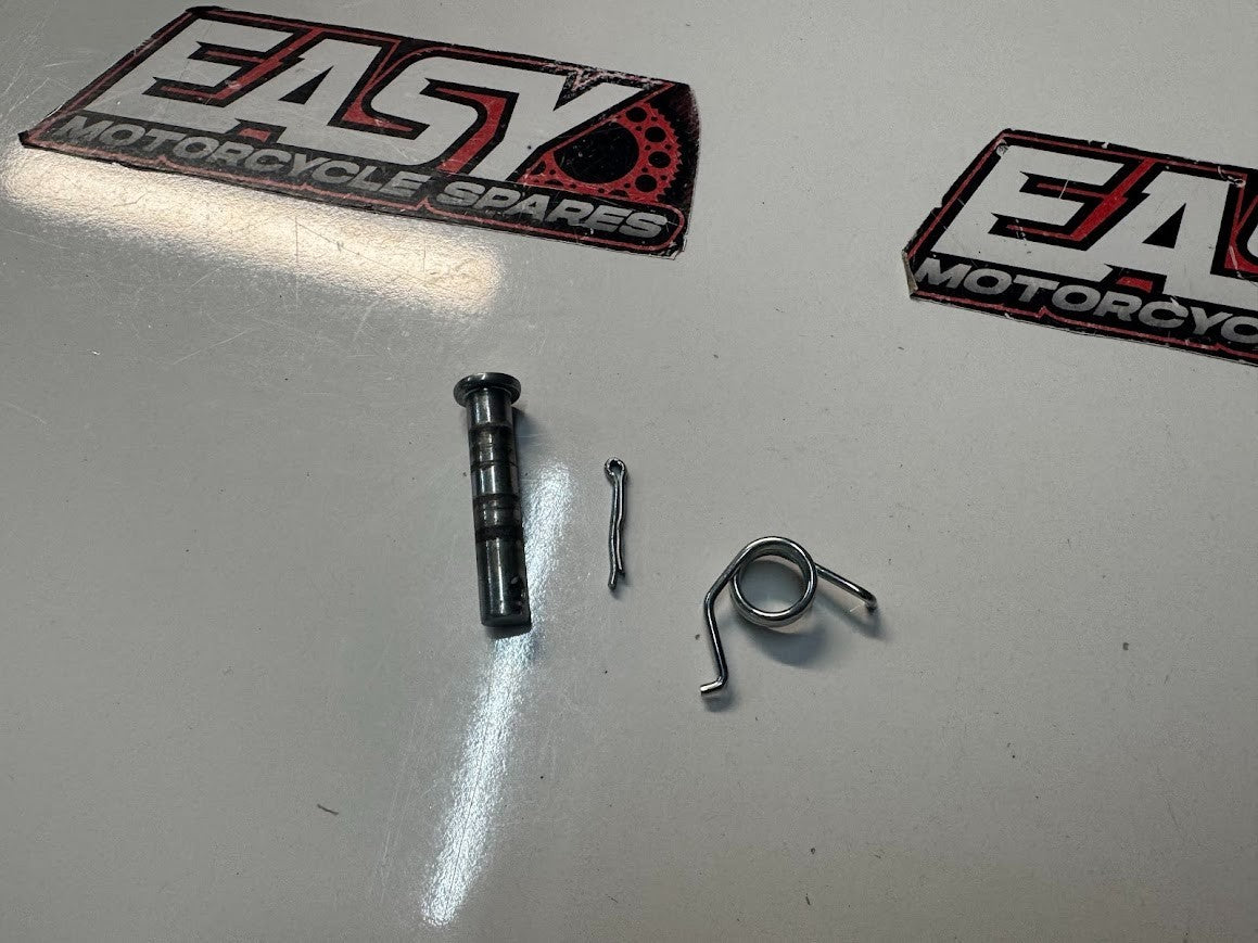Yamaha YZF R7 2022-2025 RH Foot Peg Parts OEM Genuine 91702-08040