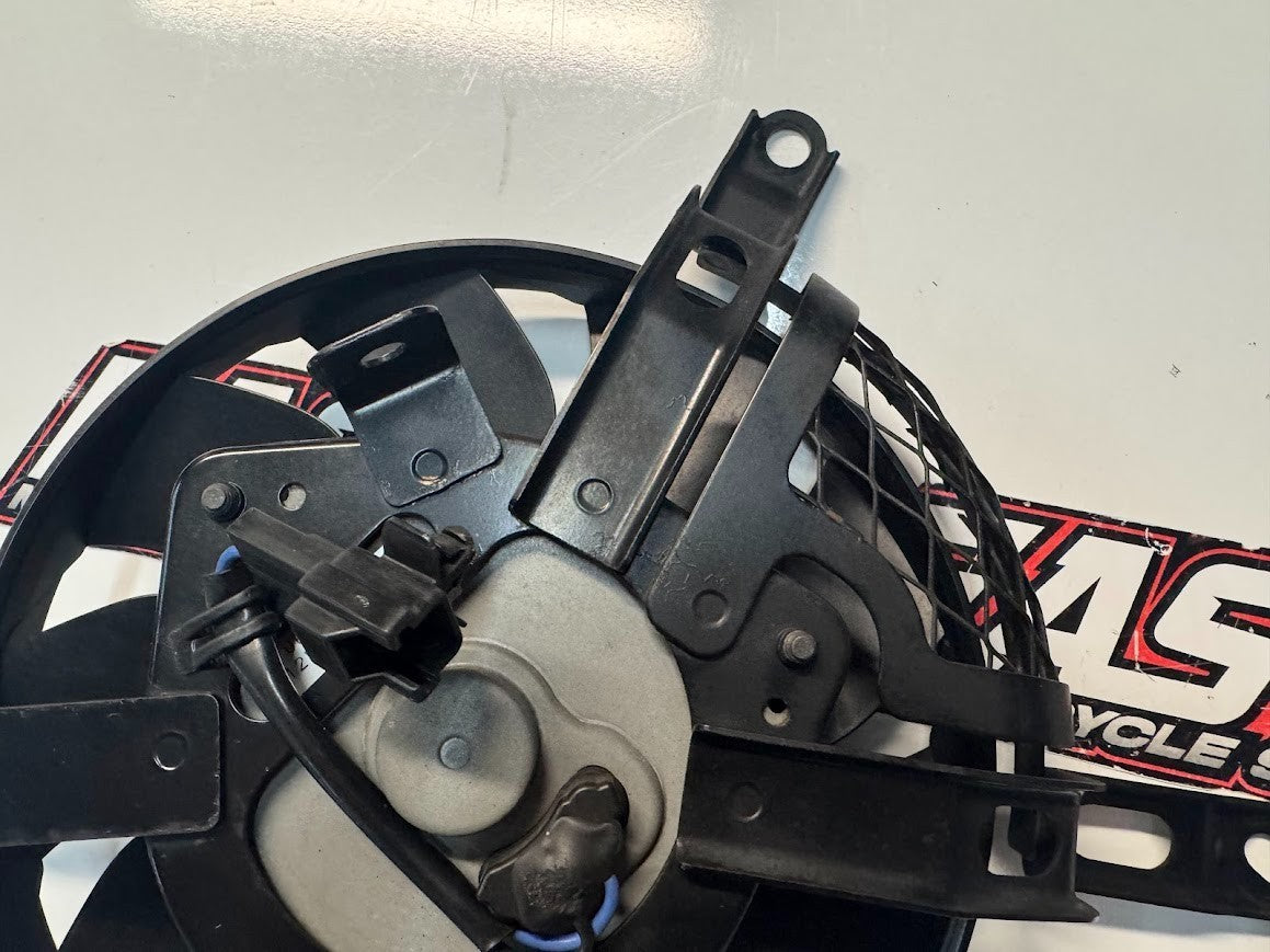 Suzuki GSXR 1000 2007-2008 Radiator Thermo Fan OEM Genuine 17800-21H00