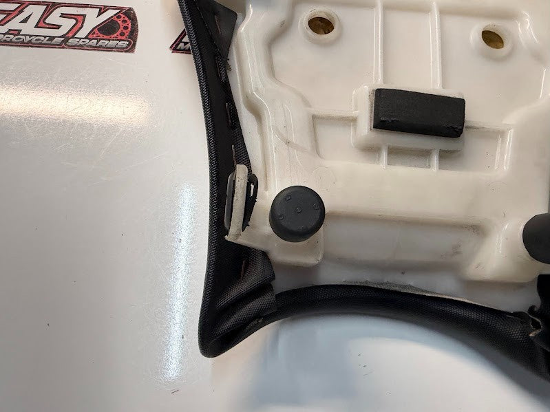 Rider Seat Suzuki GSXR 1000 2012-2016 OEM 45100-47H11-DW2