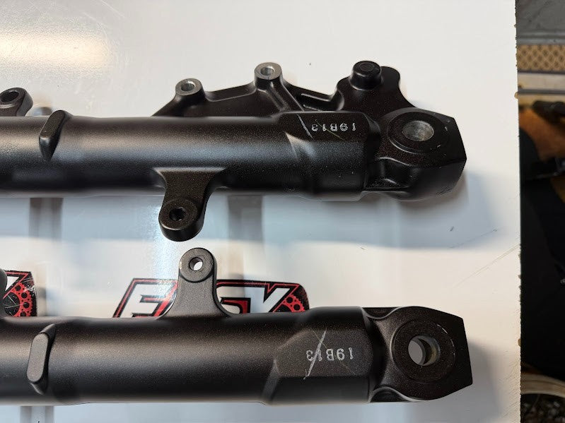 Front Forks Suspension Kawasaki Ninja 300 2013-2017 OEM 33001-0632-18R