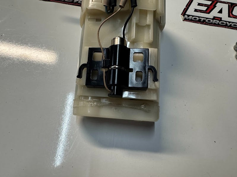 Yamaha YZF R1 2015-2025 Fuel Pump OEM Genuine 2CR-13907-01