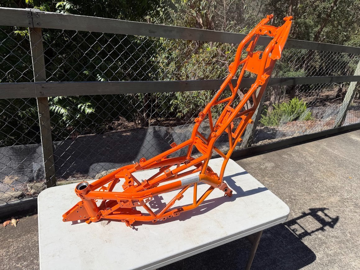 Frame *Repairable Write Off* KTM RC 390 2014-2016 OEM 90503001100