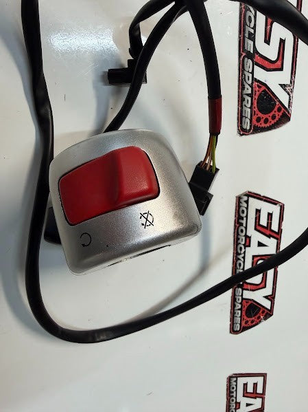 RH Switch Block Suzuki Boulevard C109R VLR 1800 T 2008-2014 OEM 37200-41FC2