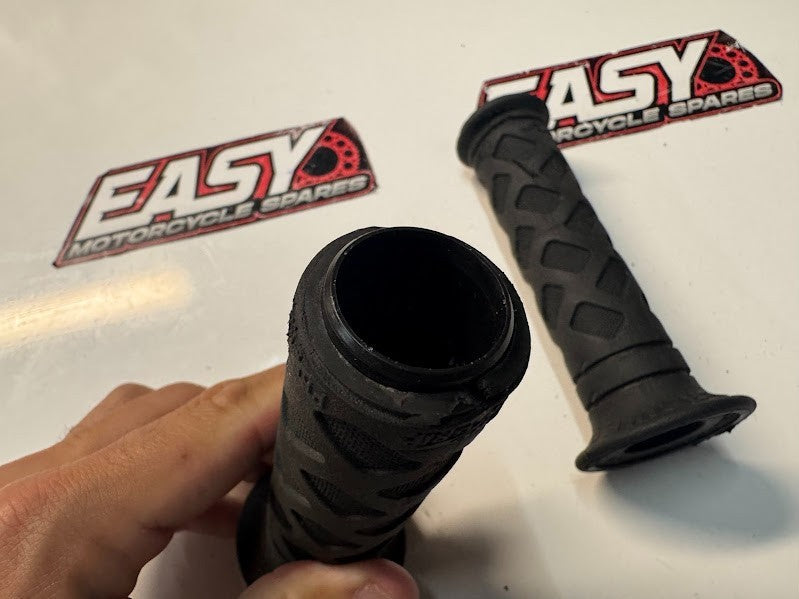 Suzuki GSXR 1000 2007-2025 Throttle Tube & Pro Grips 57110-21H02