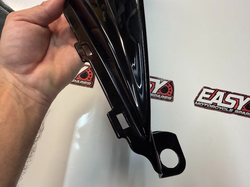 RH Rear Frame Fairing Cover Suzuki GSXR 1000 2010-2015 OEM 47111-47H00-YKV