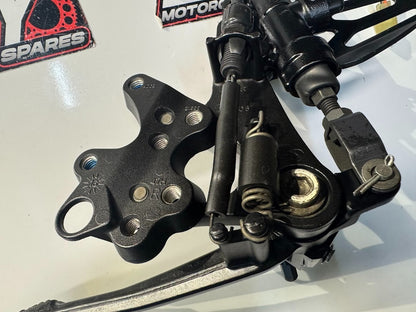 Suzuki GSXR 1000 2015-2016 RH Rear Set Foot Rest Peg Complete OEM 43541-47H10