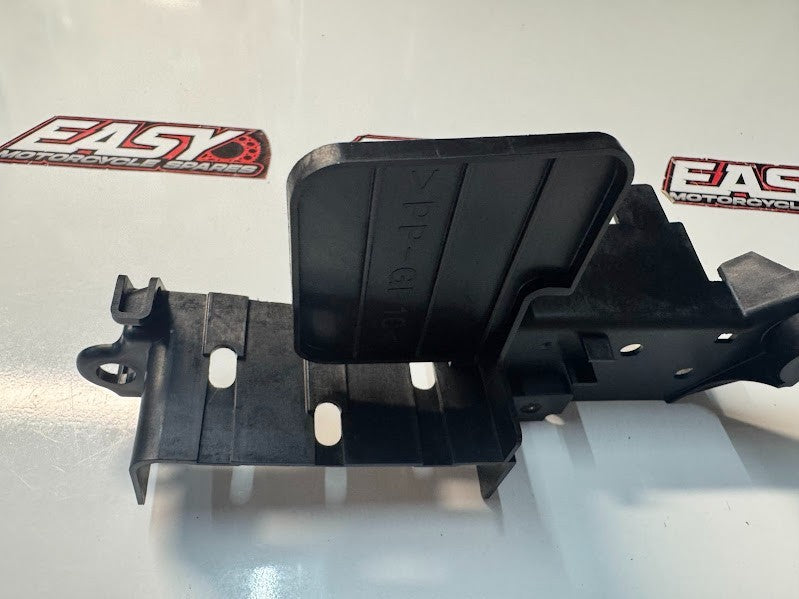 Yamaha YZF R7 2022-2025 Cover 3 Cowling OEM Genuine BEB-2117N-00