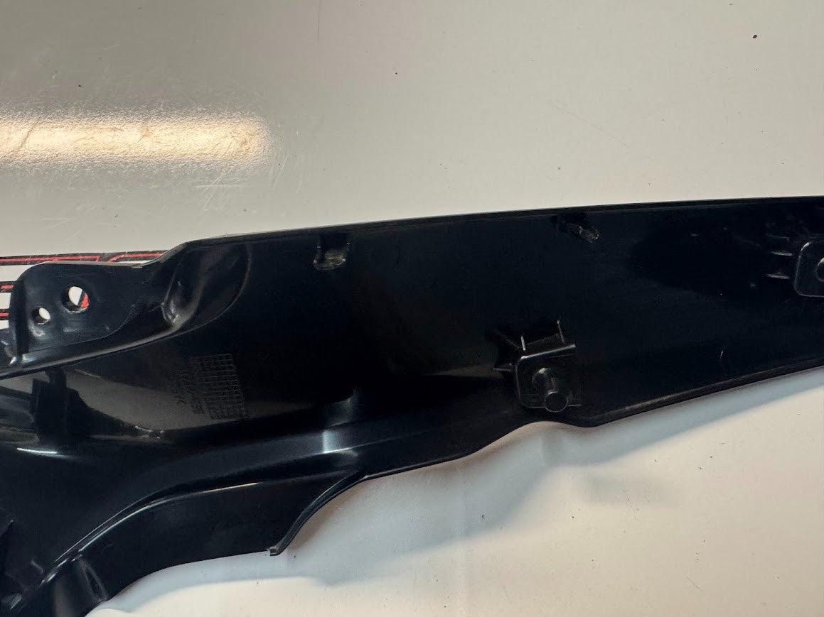 Yamaha YZF R7 2022-2025 Side Cover 1 Fairing Mole OEM Genuine BEB-2171L-00