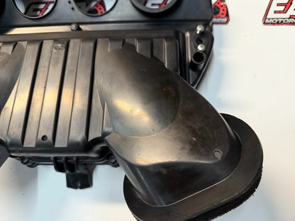 Airbox Cleaner Case Lower Suzuki GSXR 1000 2007-2008 OEM 13700-21H00 #3