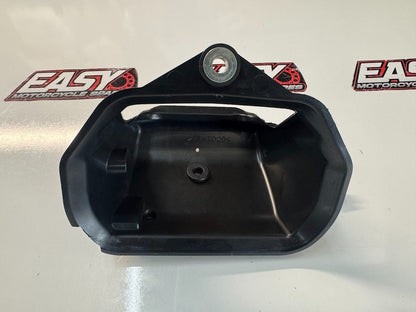 Yamaha YZF R1 2020-2021 Centre Ram Intake Duct 4 OEM Genuine B3L-2838U-00