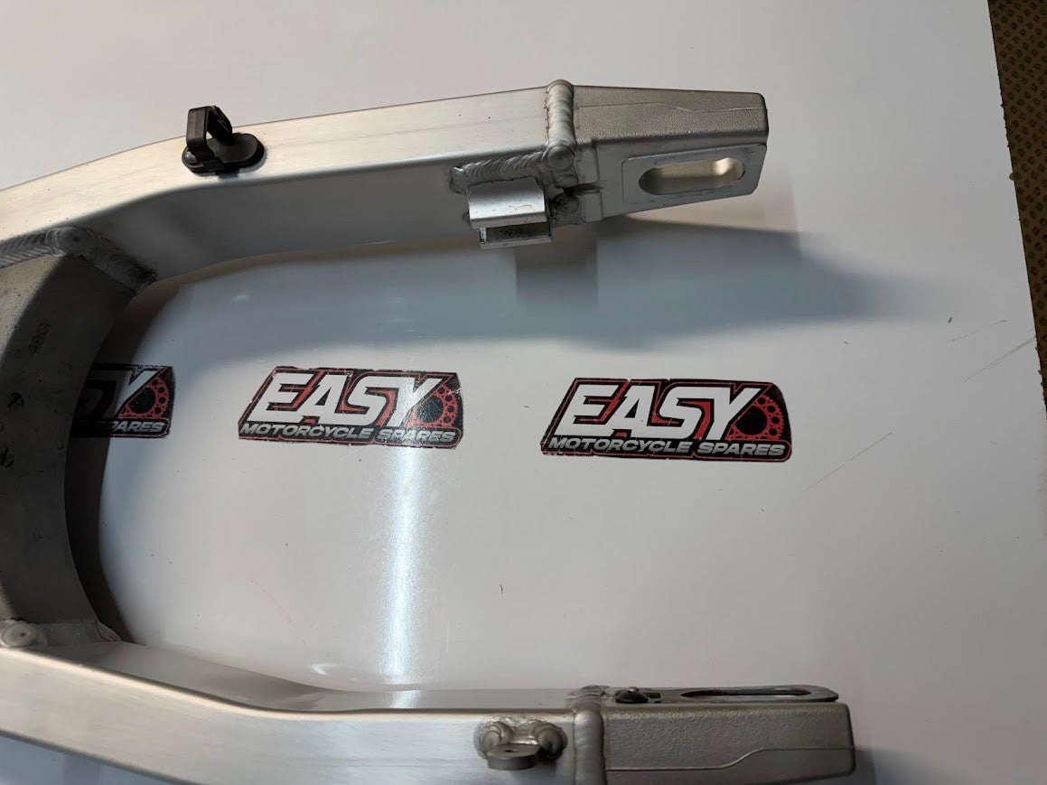 Swingarm Suzuki GSF 1250 S Bandit 2007-2012 OEM 61000-49G00 Swing Arm