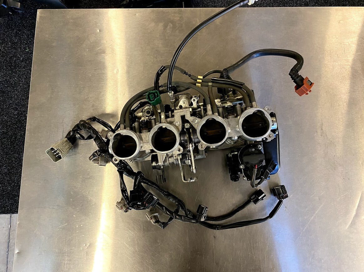Throttle Bodies Yamaha FZ1 06-15 2008 2D1-13750-20-00