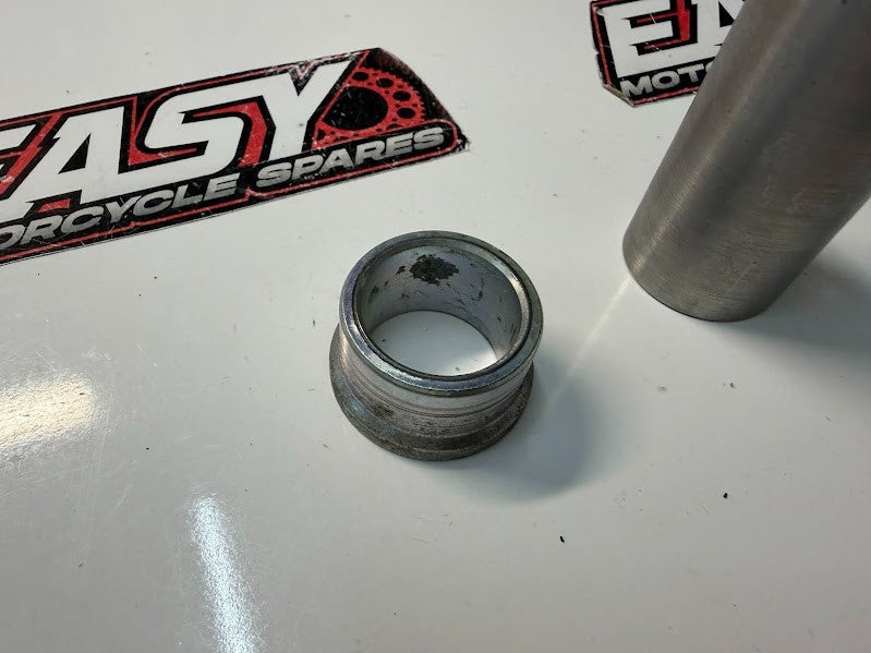 Rear Axle Spacers Suzuki Boulevard C109R VLR 1800 T 2008-2014 OEM 64772-48G00