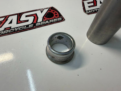 Rear Axle Spacers Suzuki Boulevard C109R VLR 1800 T 2008-2014 OEM 64772-48G00