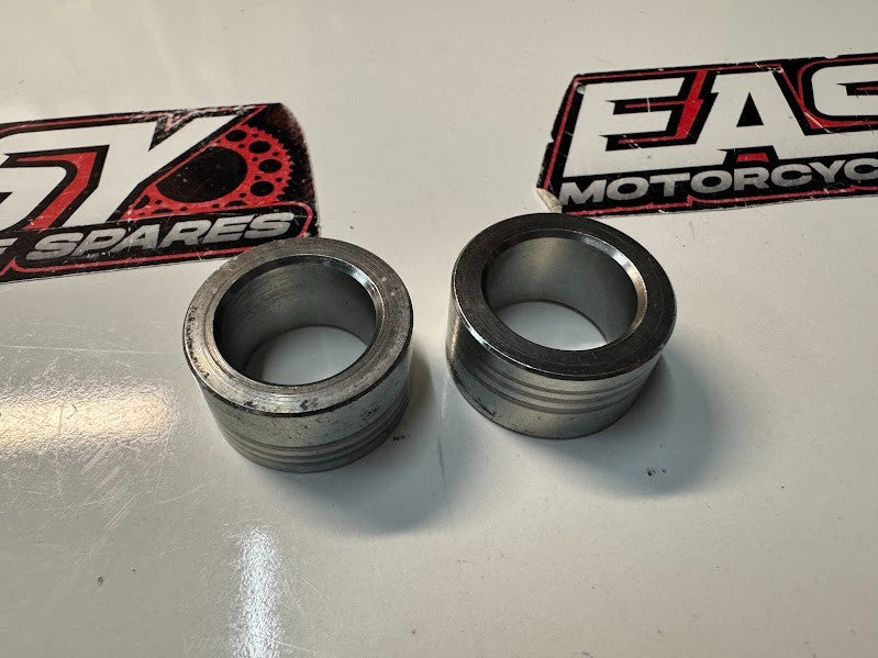 Kawasaki Vulcan S 650 2015-2025 Front Wheel Axle Spacers OEM Genuine 92152-0946