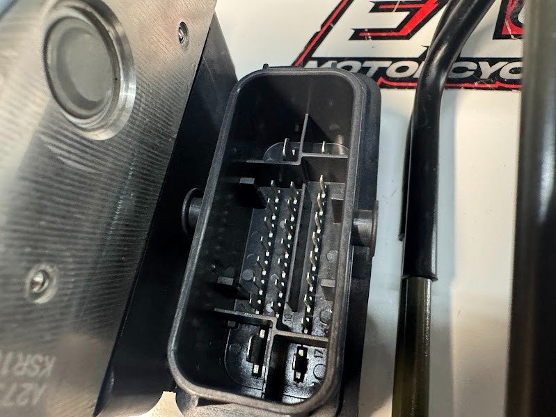 Yamaha YZF R1 2015-2019 ABS Module Pump OEM Genuine 2CR-85930-09