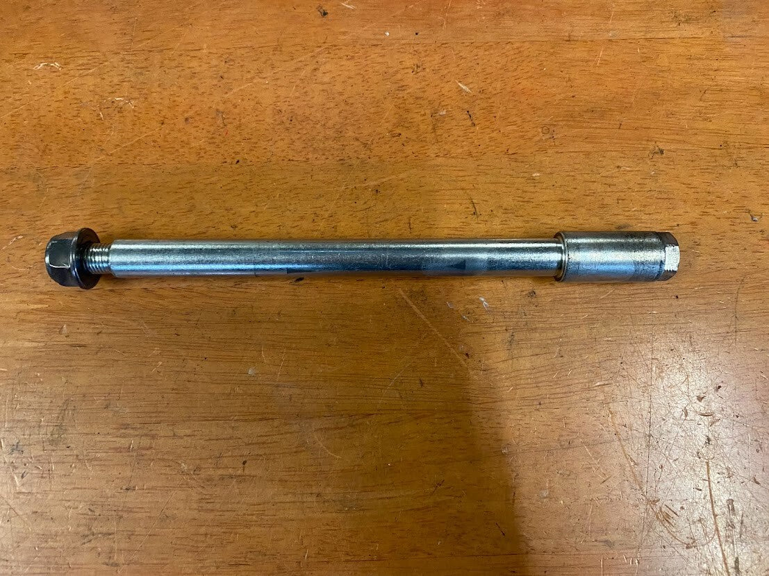 Front Axle Honda CB 300F 2014