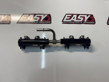 Suzuki GSXR 1000 2015-2016 Fuel Rail Pipe OEM Genuine 13473-15H10