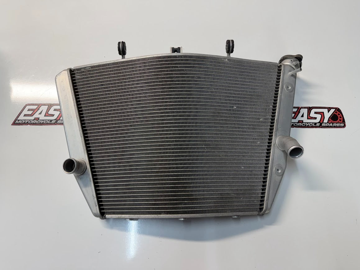 Radiator Cooling Suzuki GSXR 1000 2007-2008 OEM 17710-21H00