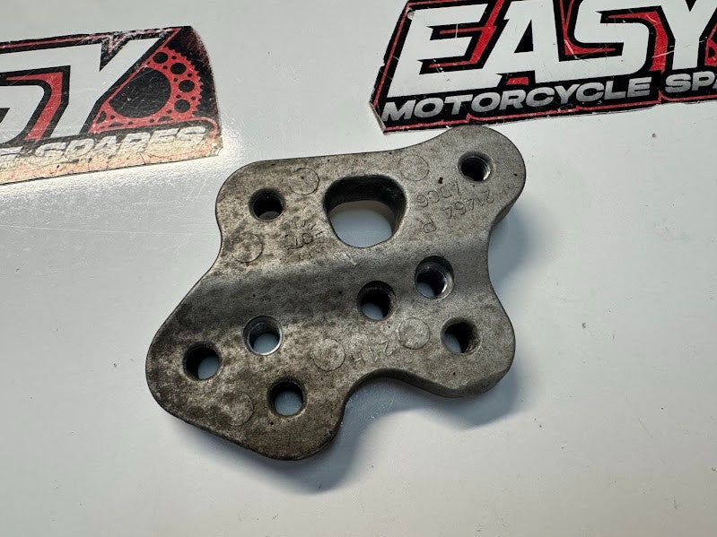 Suzuki GSXR 1000 2007-2008 RH Foot Peg Adjuster Plate OEM Genuine 43551-21H00