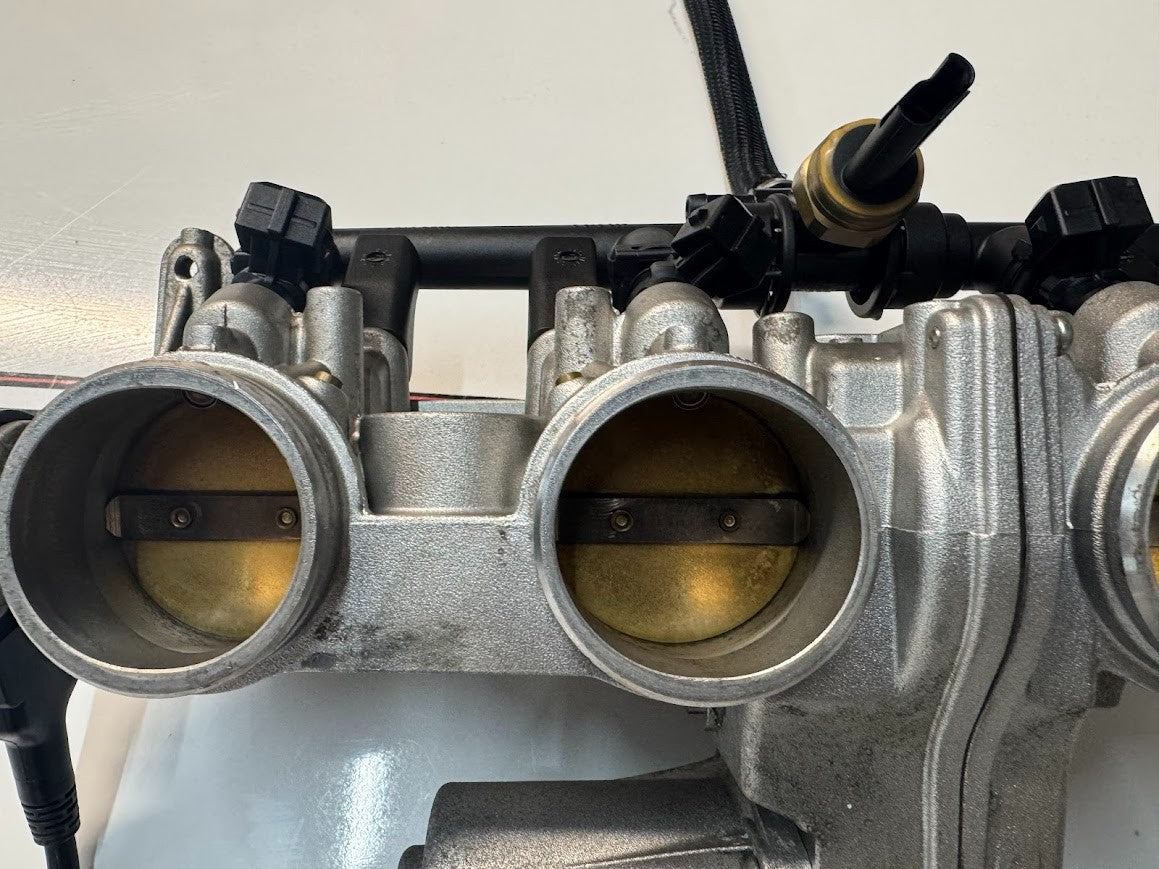 BMW S1000RR 2016 Throttle Bodies Intake OEM Genuine K46 13548545069